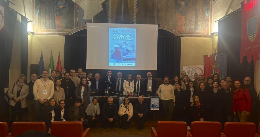 WhatsApp Image 2025-11-14 at 21.38.16 settanta giovani giornalisti dell'Ucsi ad Assisi