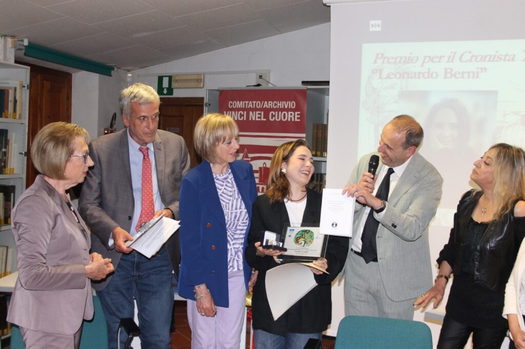 Fiamma Andrei con il premio “Leonardo Berni” Fiamma Andrei riceve il premio a Vinci